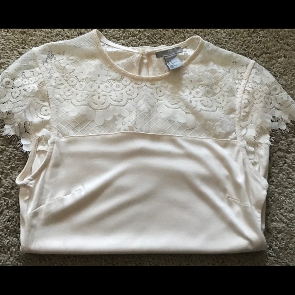 Lace top short sleeve shirt - Picture 2 of 6